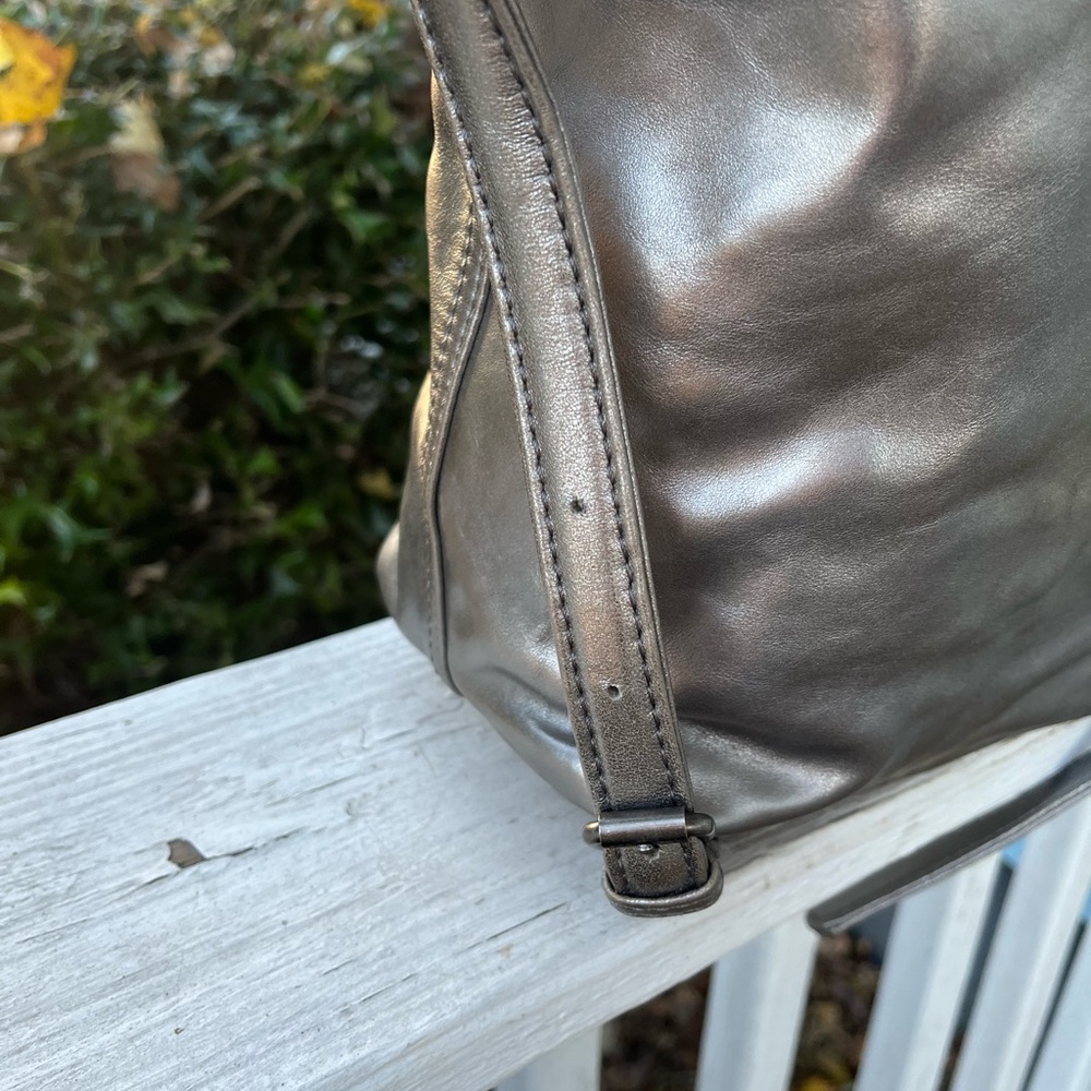 Hobo The Original Pebbled Metallic Silver Convertible Backpack And Shoulder Bag - Picture 5 of 8